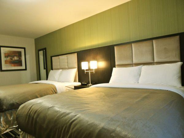 Western Star Inn And Suites Carlyle Extérieur photo