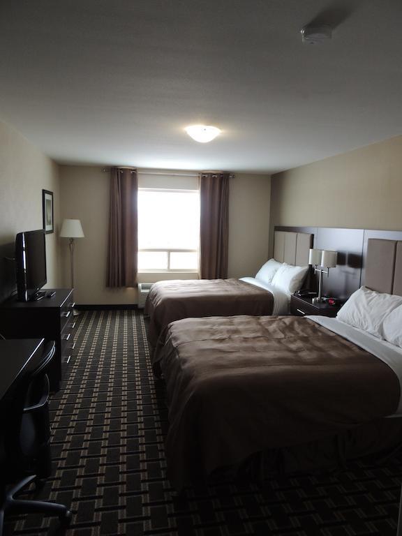 Western Star Inn And Suites Carlyle Chambre photo