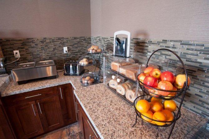 Western Star Inn And Suites Carlyle Extérieur photo